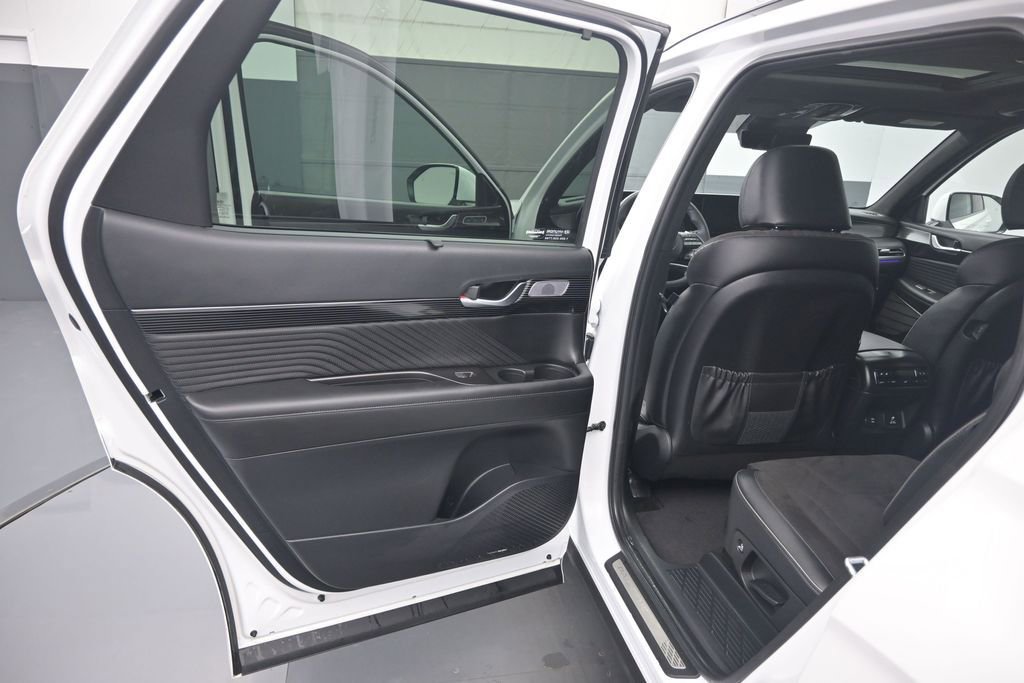 Used 2024 Hyundai Palisade Calligraphy AWD/4WD image 12