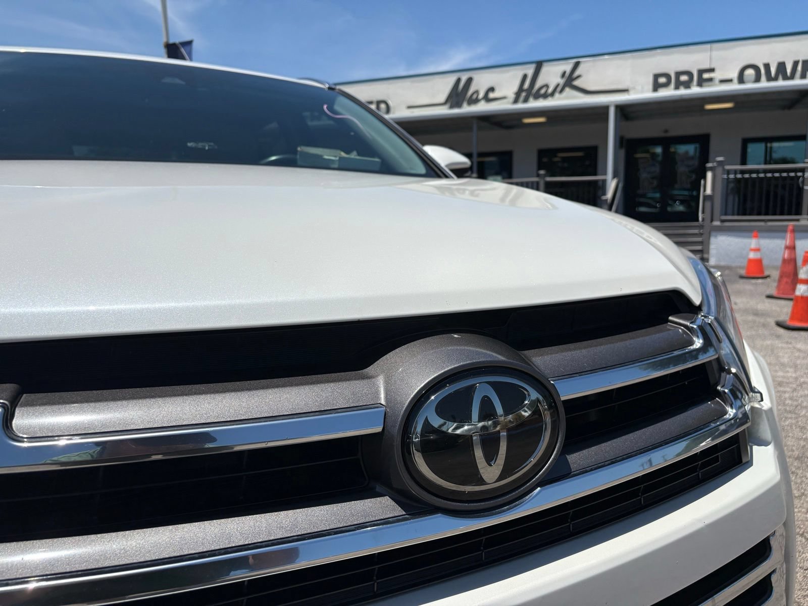 Used 2019 Toyota Highlander Limited FWD image 8