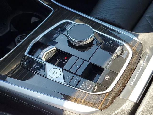 Used 2024 BMW X5 xDrive50e AWD/4WD image 22