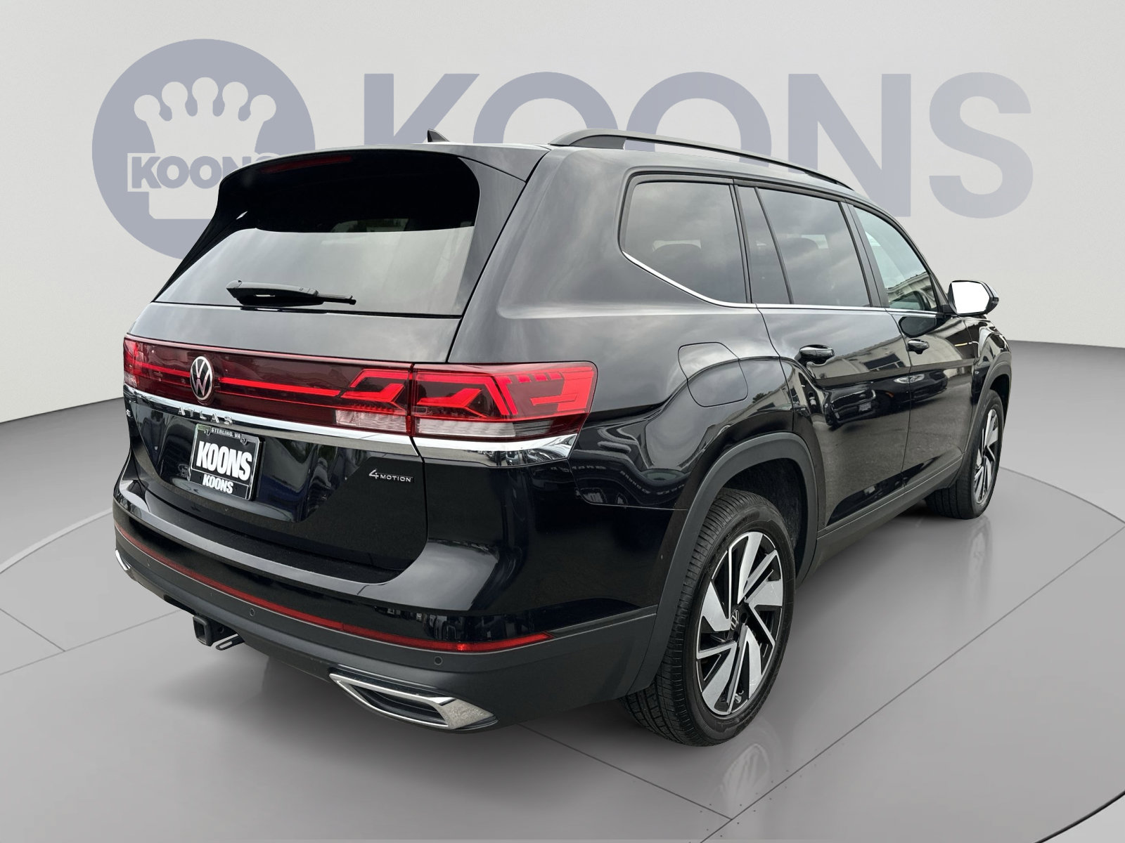 Used 2025 Volkswagen Atlas SE AWD/4WD image 11