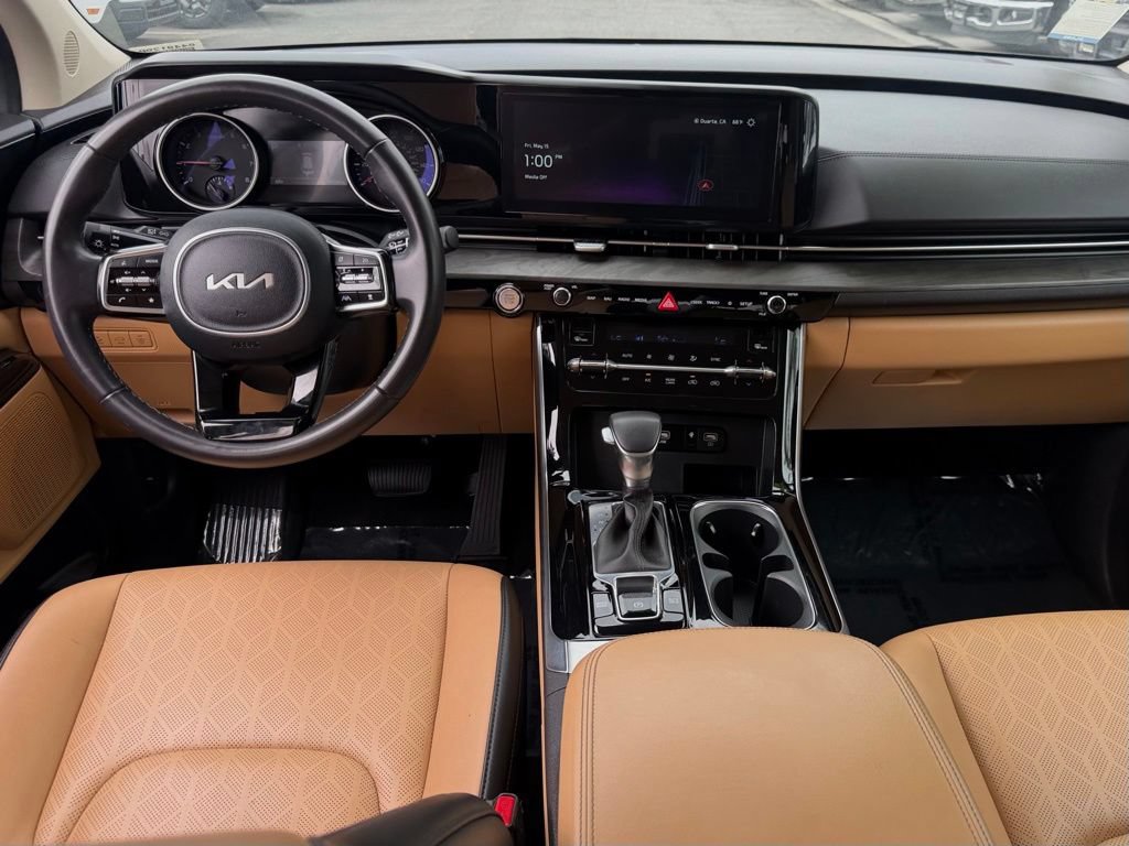 Used 2024 Kia Carnival EX FWD image 32