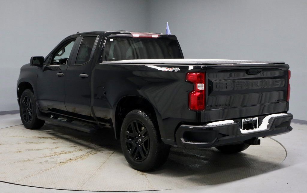 Used 2023 Chevrolet Silverado 1500 Custom w/ LPO, Dark Essentials Package image 3