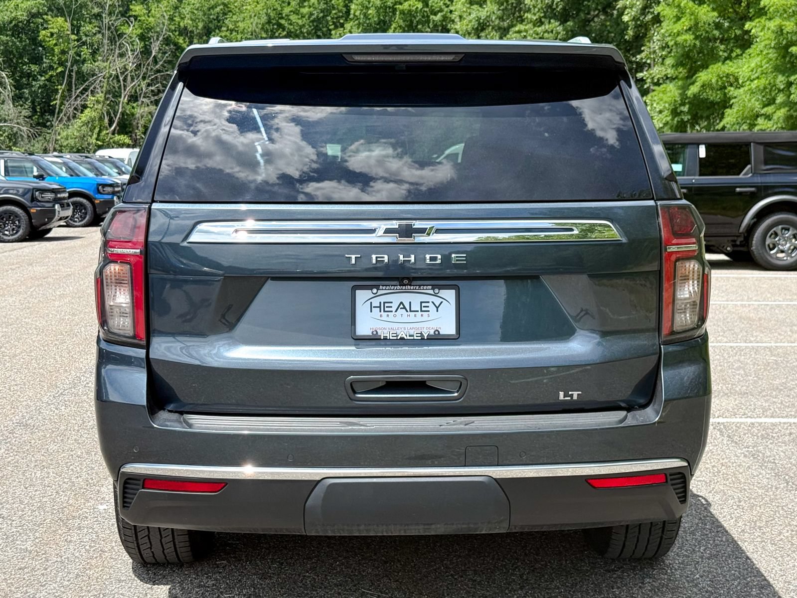 Used 2021 Chevrolet Tahoe LT w/ LT Signature Package AWD/4WD image 5
