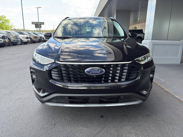 Certified 2024 Ford Escape Platinum AWD/4WD image 2