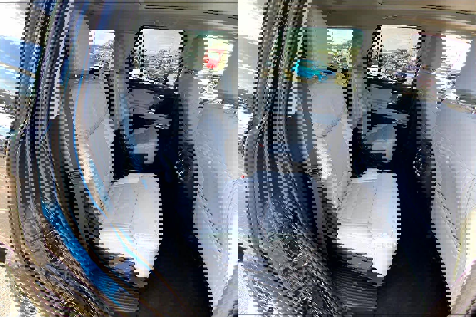 Certified 2025 Ford Expedition Platinum image 20