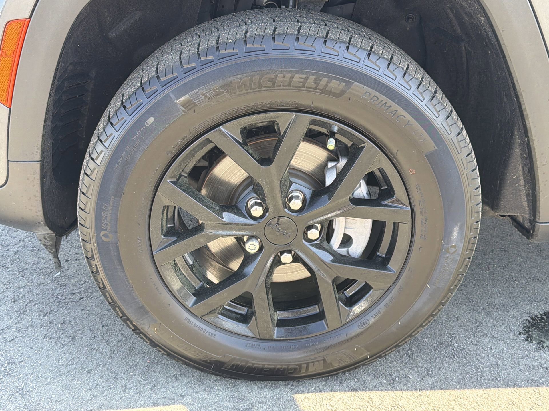 Used 2025 Jeep Grand Cherokee Altitude image 31