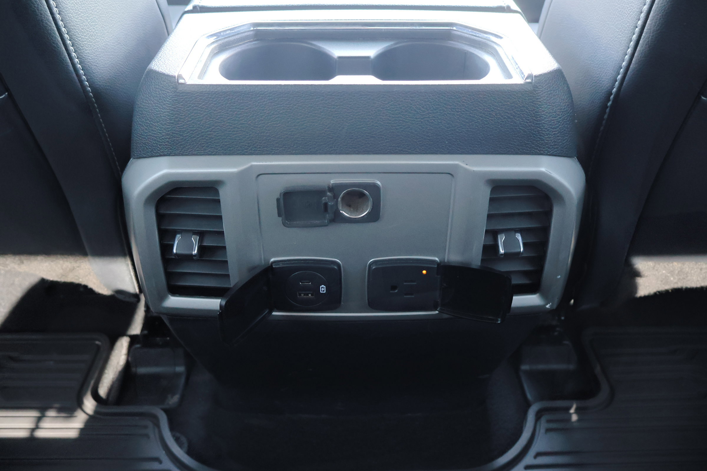 Certified 2022 Ford F250 Lariat w/ Tremor Off-Road Package image 33