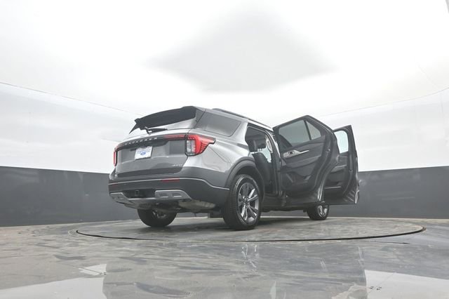Certified 2025 Ford Explorer Active w/ Active Comfort Package AWD/4WD image 45