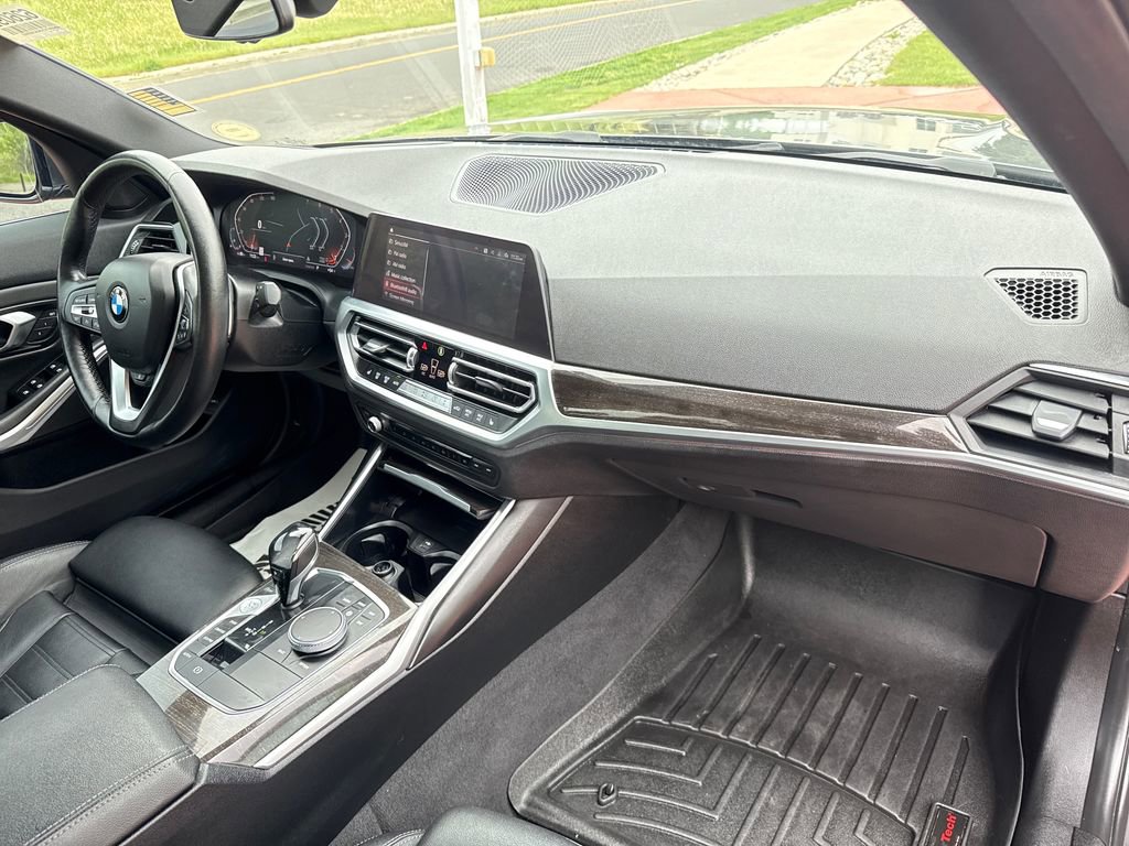 Used 2019 BMW 330i xDrive Sedan w/ Premium Package AWD/4WD image 29