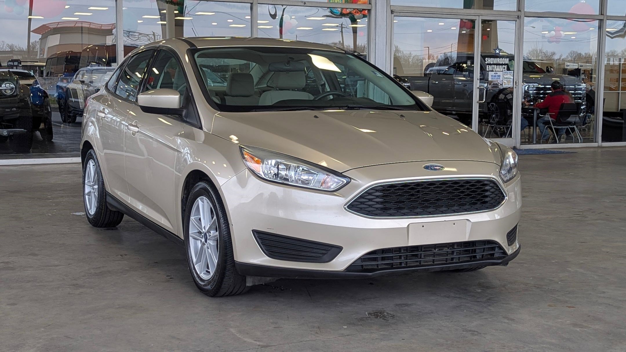 Certified 2018 Ford Focus SE image 6