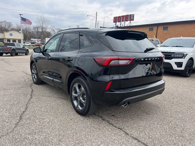 Certified 2023 Ford Escape ST-Line w/ Tech Pack #1 image 4