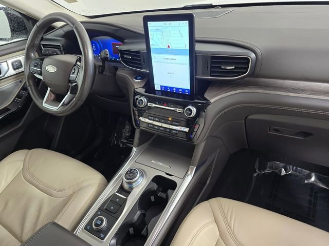 Certified 2023 Ford Explorer Platinum w/ Technology Package AWD/4WD image 10