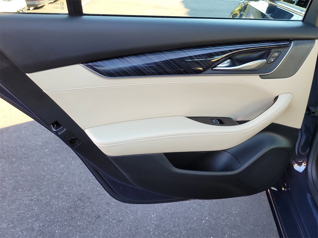 Used 2025 Cadillac CT5 Premium Luxury image 9