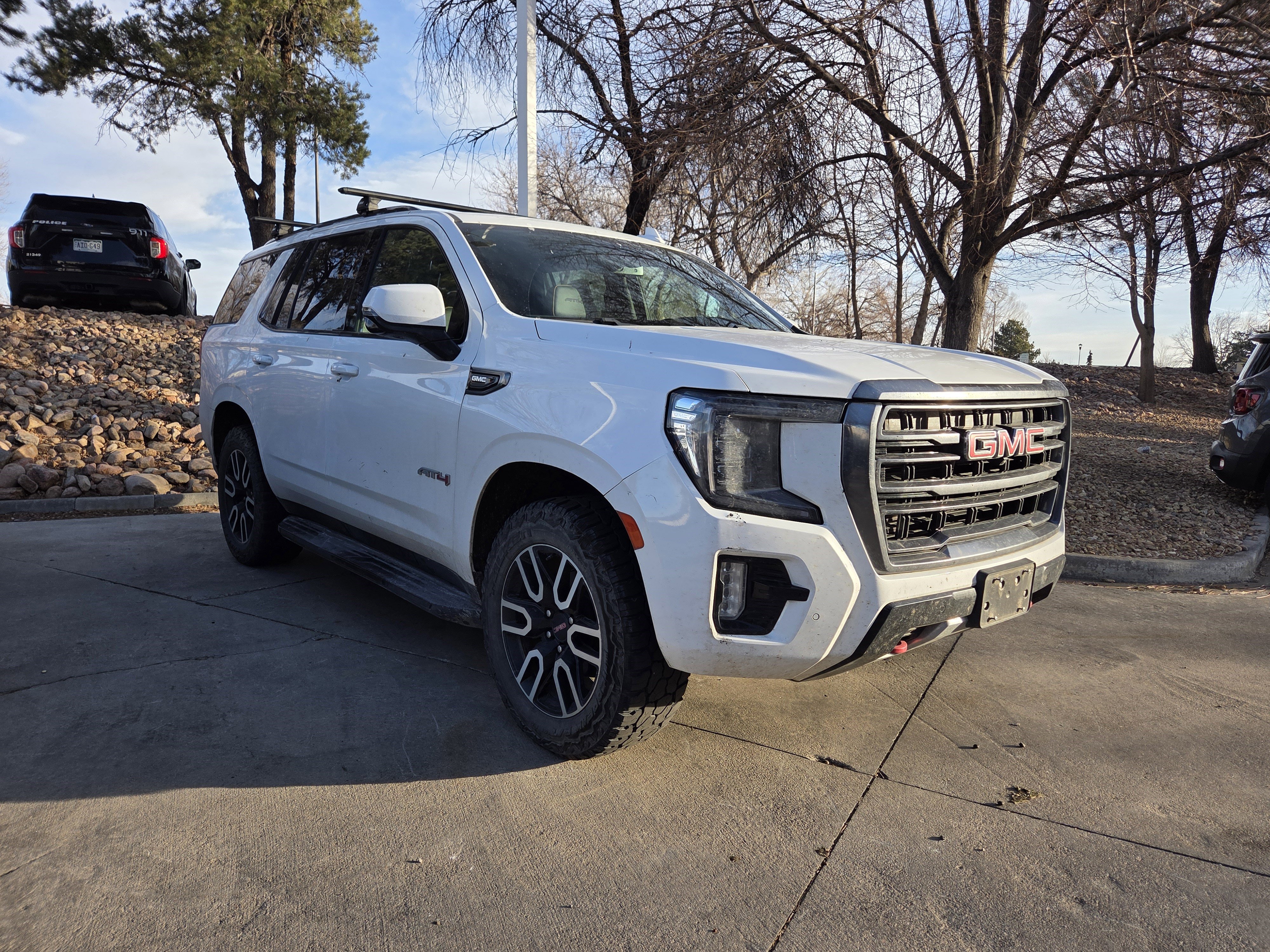 Used 2023 GMC Yukon AT4 w/ Technology Package image 5