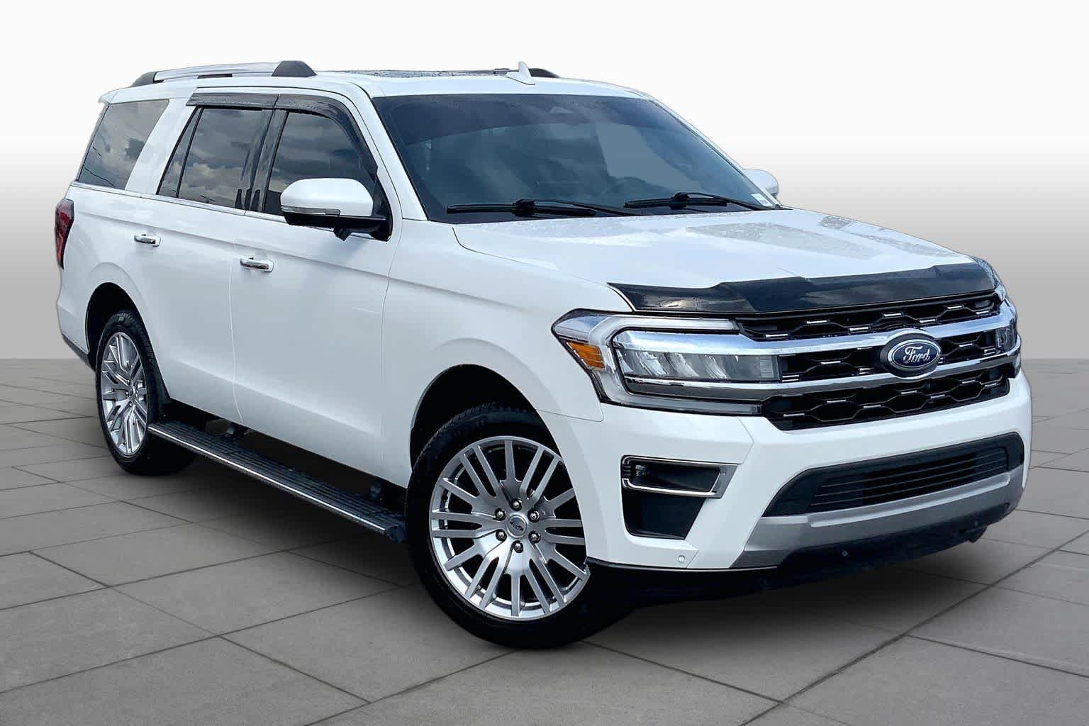 Certified 2024 Ford Expedition Limited RWD image 3