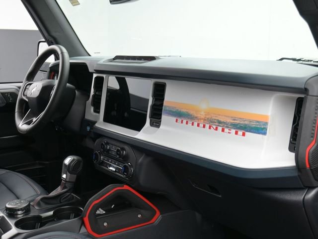 Certified 2025 Ford Bronco Heritage Edition image 27