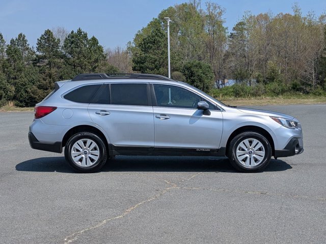 Used 2019 Subaru Outback 2.5i Premium AWD/4WD image 3