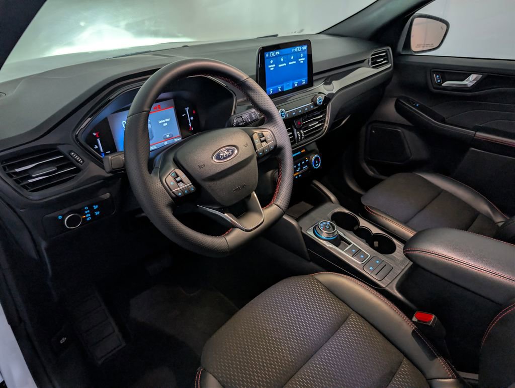 Certified 2025 Ford Escape ST-Line FWD image 22
