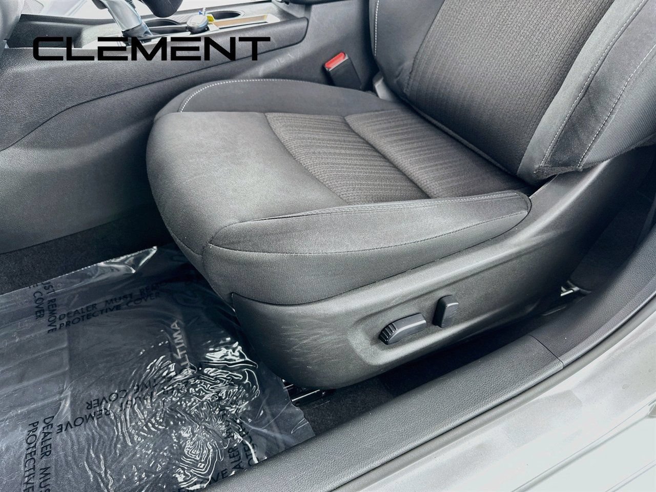 Used 2025 Nissan Altima 2.5 SV FWD image 27