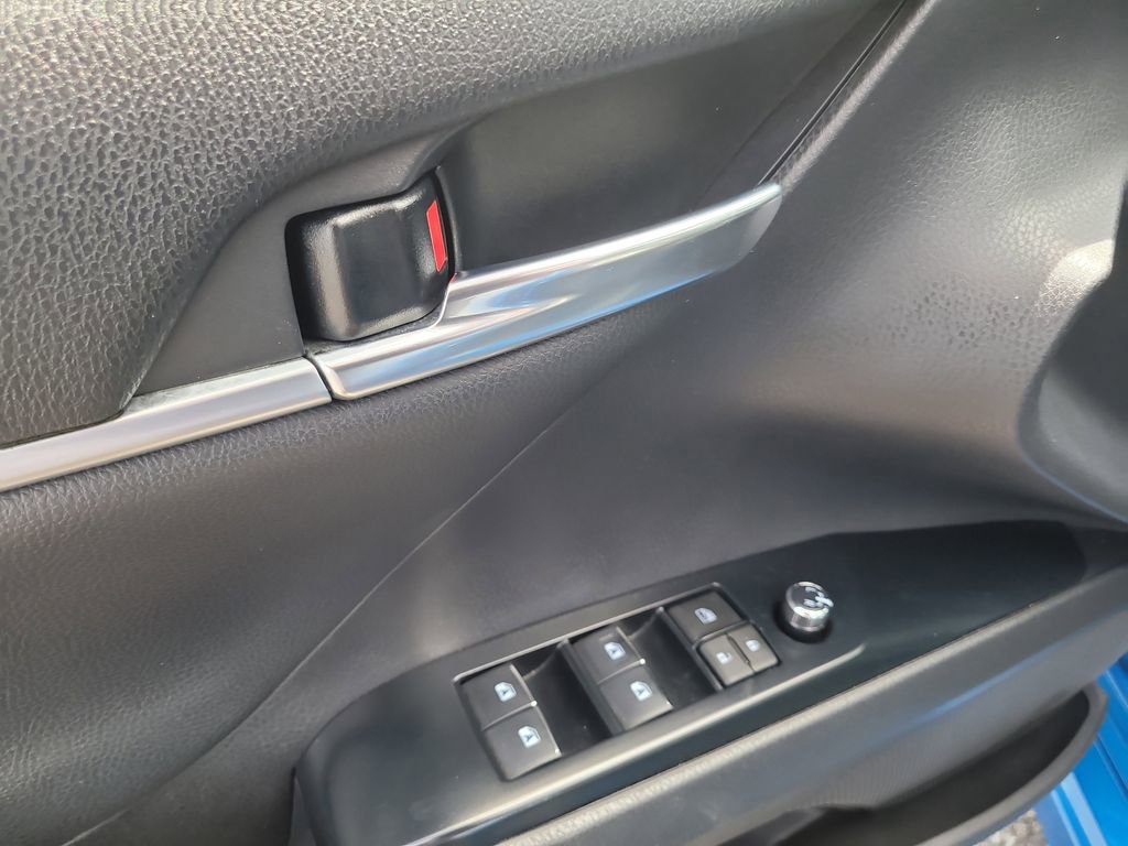 Used 2020 Toyota Camry XSE FWD image 13