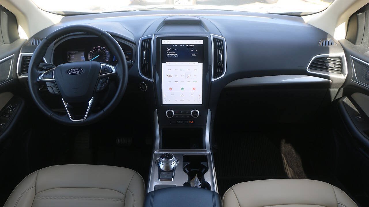 Certified 2024 Ford Edge SEL w/ Convenience Package AWD/4WD image 15