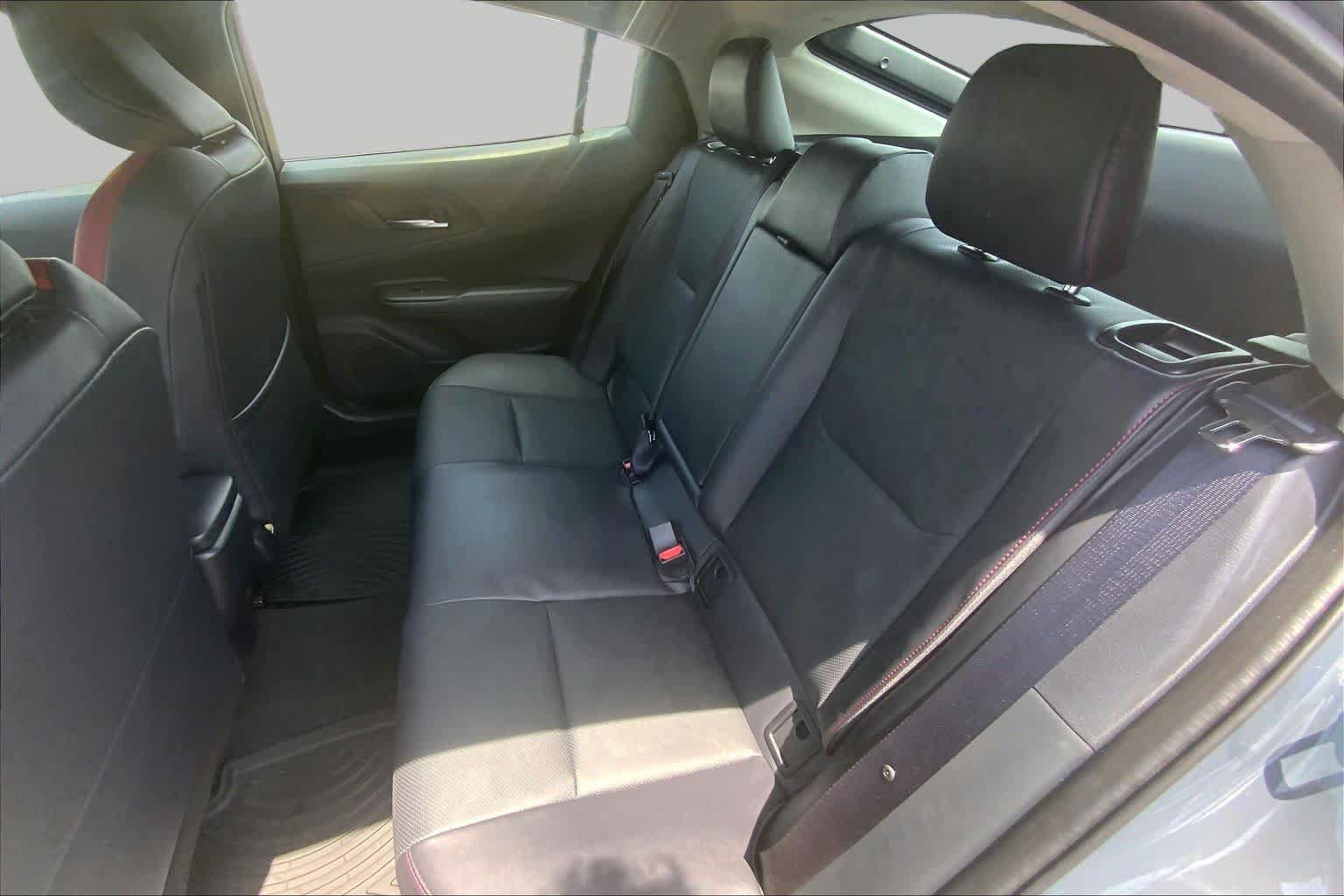 Used 2024 Toyota Prius Prime Premium FWD image 21