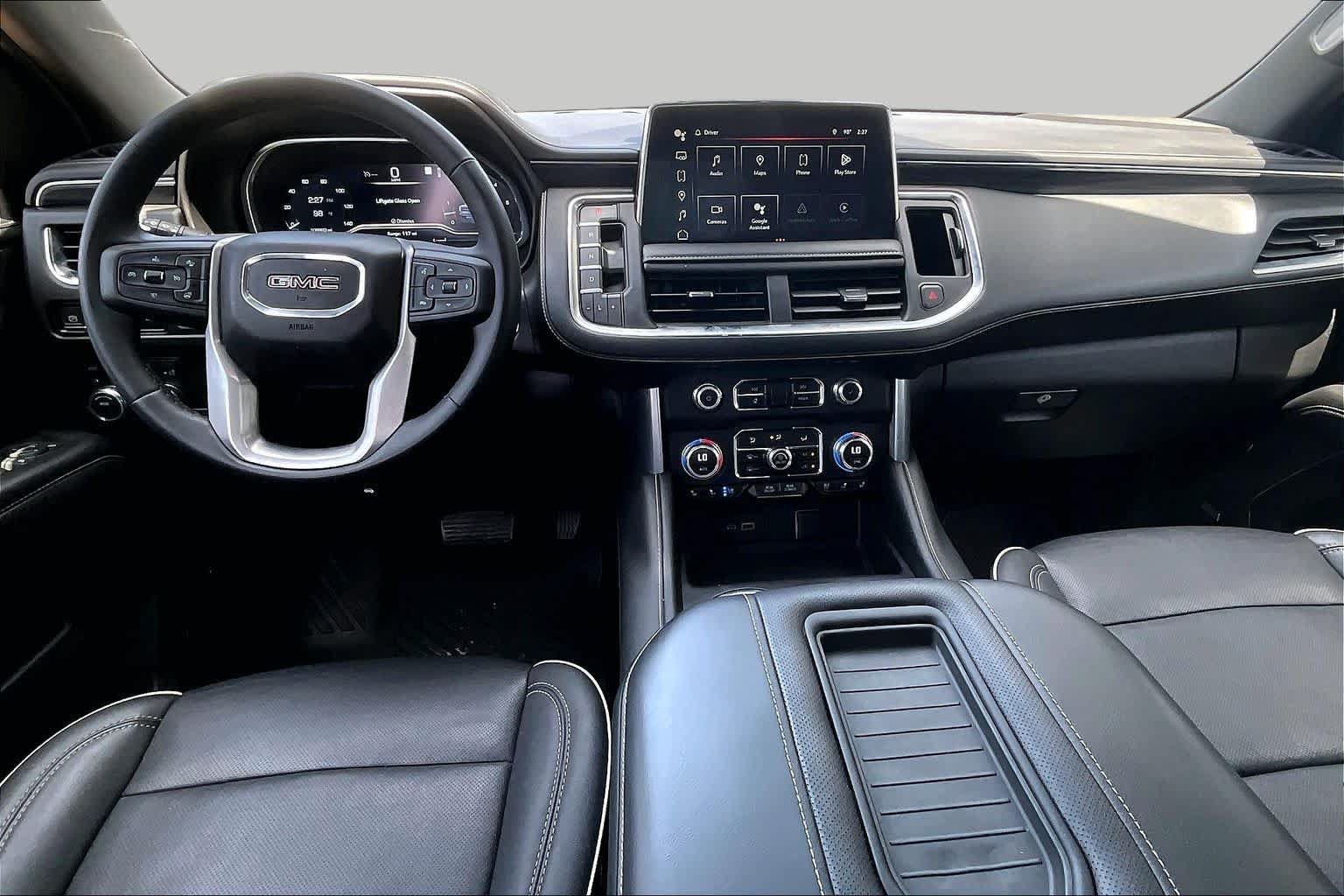 Used 2023 GMC Yukon XL SLT w/ SLT Luxury Package AWD/4WD image 16