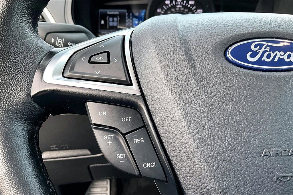 Certified 2024 Ford Edge Titanium image 18