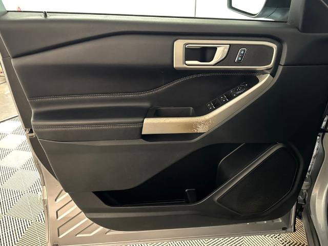 Certified 2021 Ford Explorer XLT RWD image 15