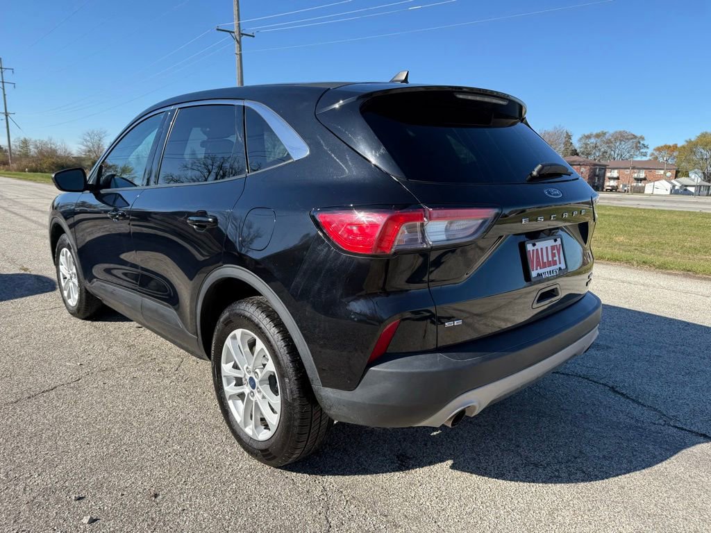 Certified 2022 Ford Escape SE w/ Cold Weather Package image 10