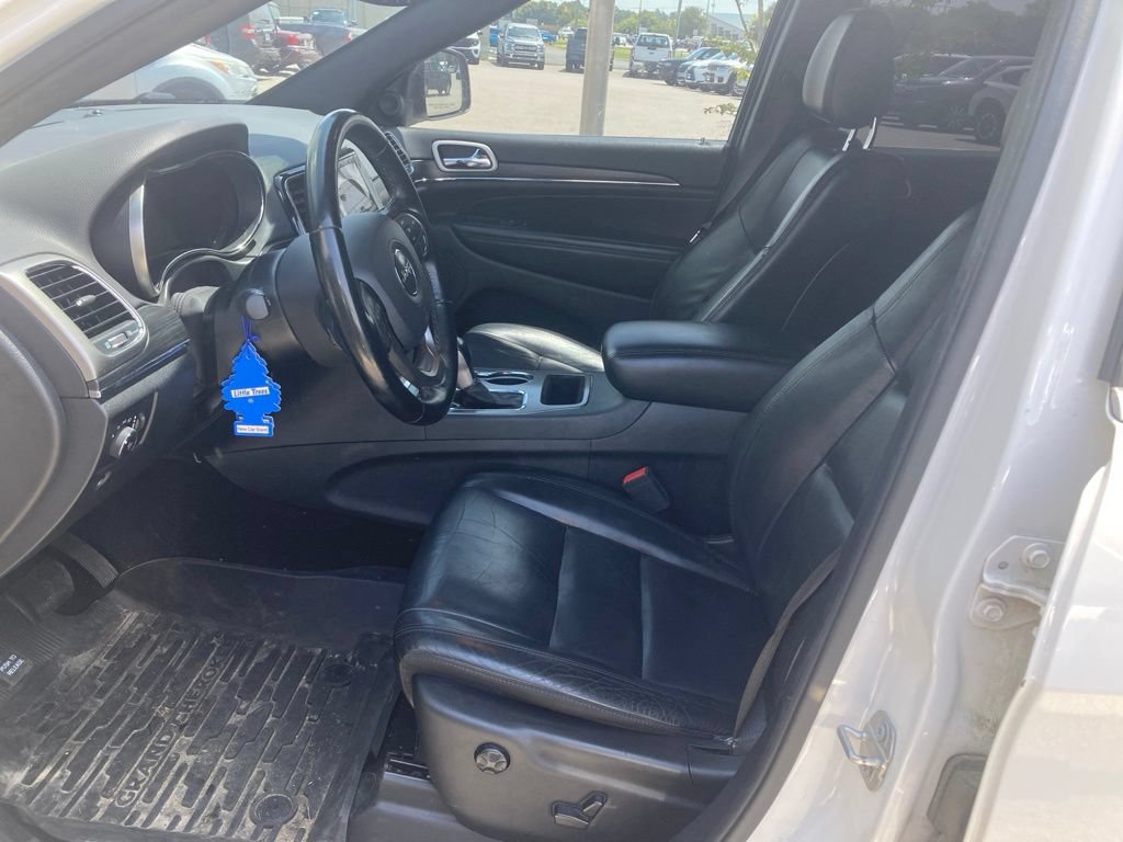 Used 2020 Jeep Grand Cherokee Limited RWD image 3