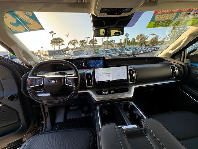 Certified 2025 Ford Expedition Max Platinum w/ Driver's Package AWD/4WD image 13