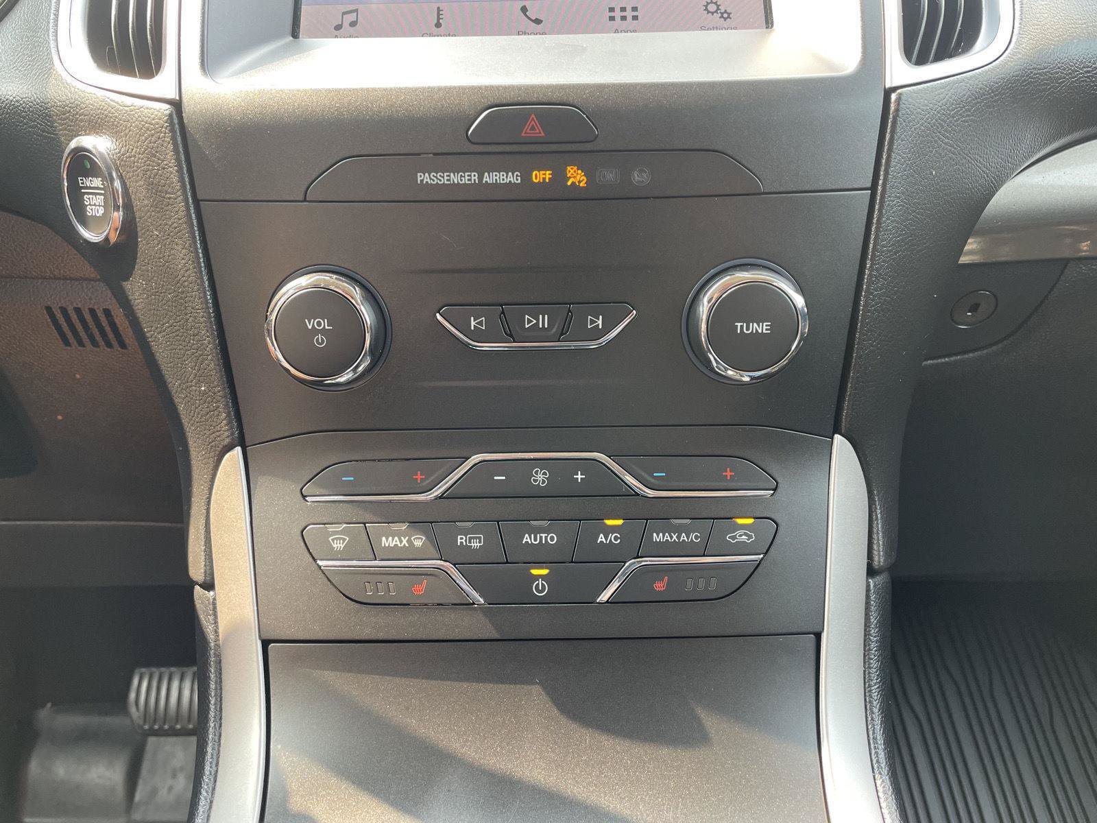Certified 2019 Ford Edge SEL w/ Equipment Group 201A AWD/4WD image 25