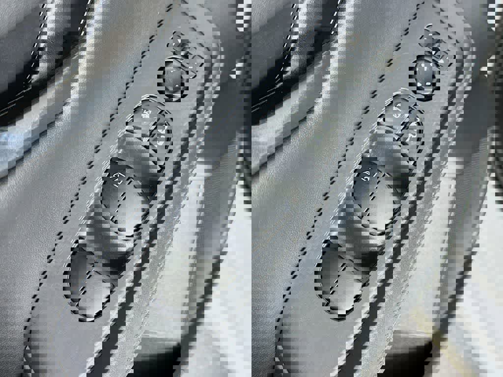 Used 2024 Nissan Sentra S image 27