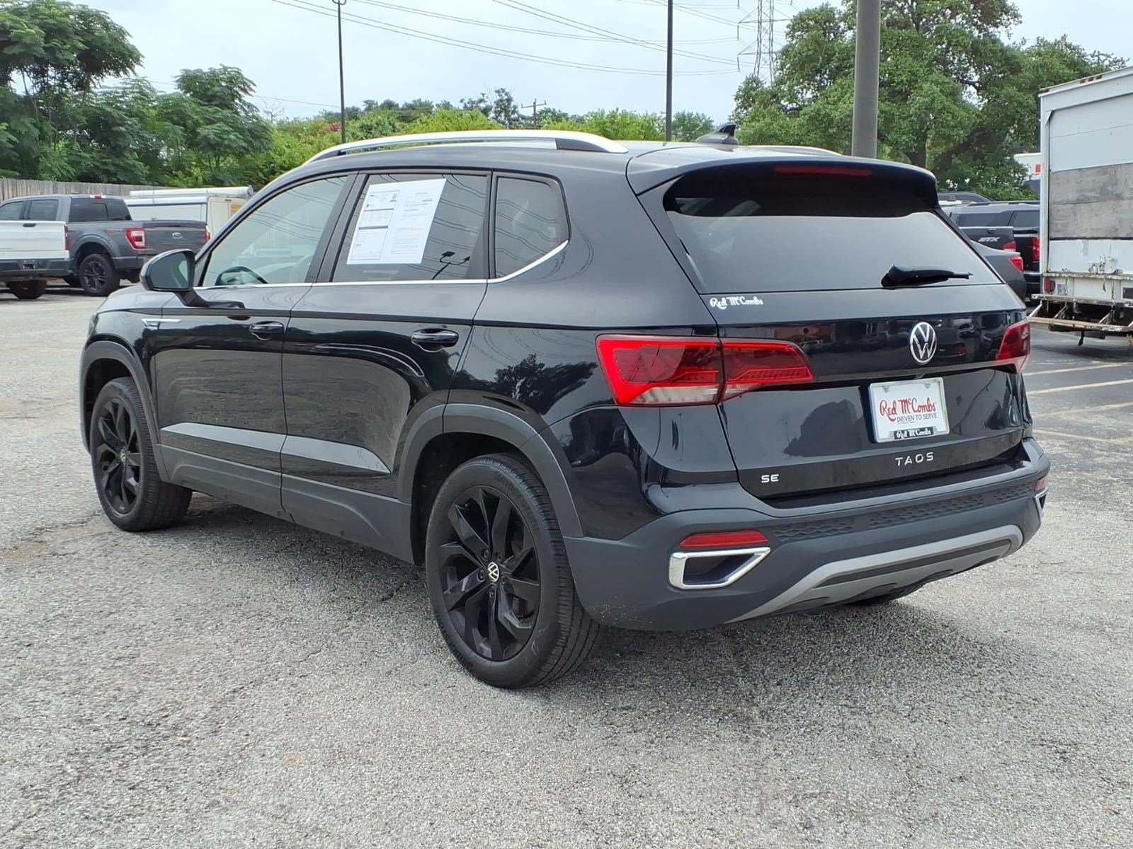 Used 2023 Volkswagen Taos SE w/ Panoramic Sunroof Package FWD image 6