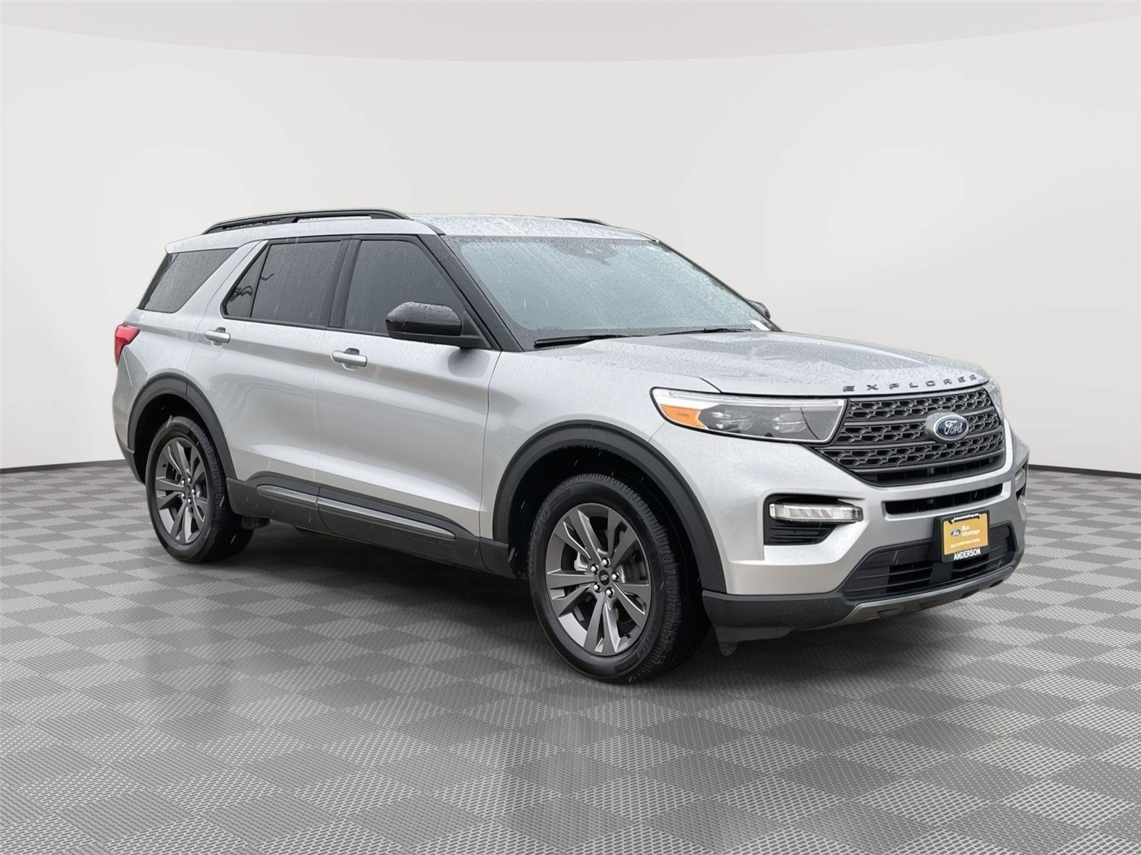 Certified 2023 Ford Explorer XLT w/ Equipment Group 202A AWD/4WD image 5