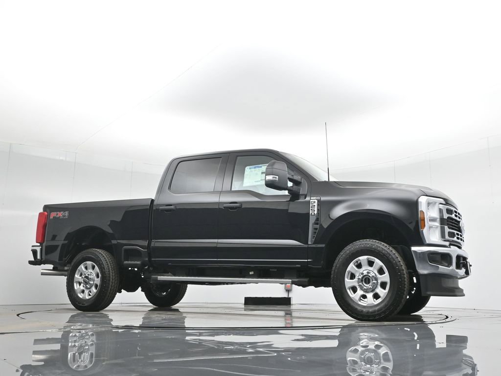 Certified 2024 Ford F250 XLT w/ FX4 Off-Road Package AWD/4WD image 4