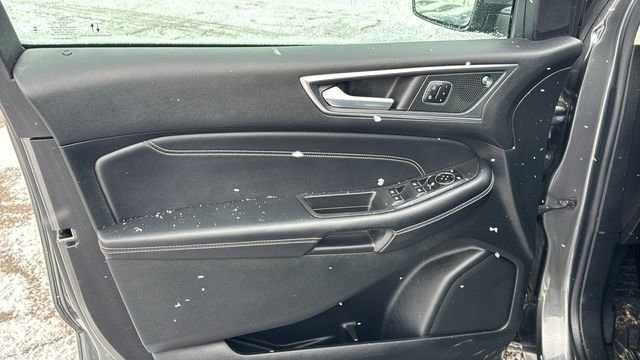 Certified 2023 Ford Edge Titanium w/ Class II Trailer Tow Package image 12