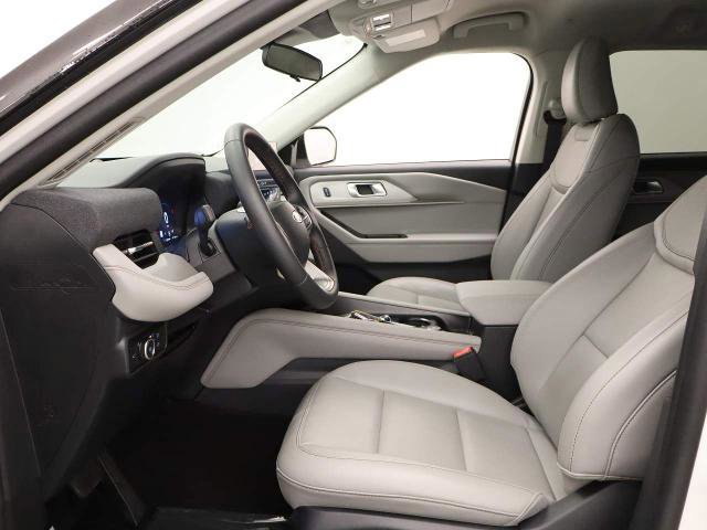 Certified 2025 Ford Explorer Active w/ Active Comfort Package image 29
