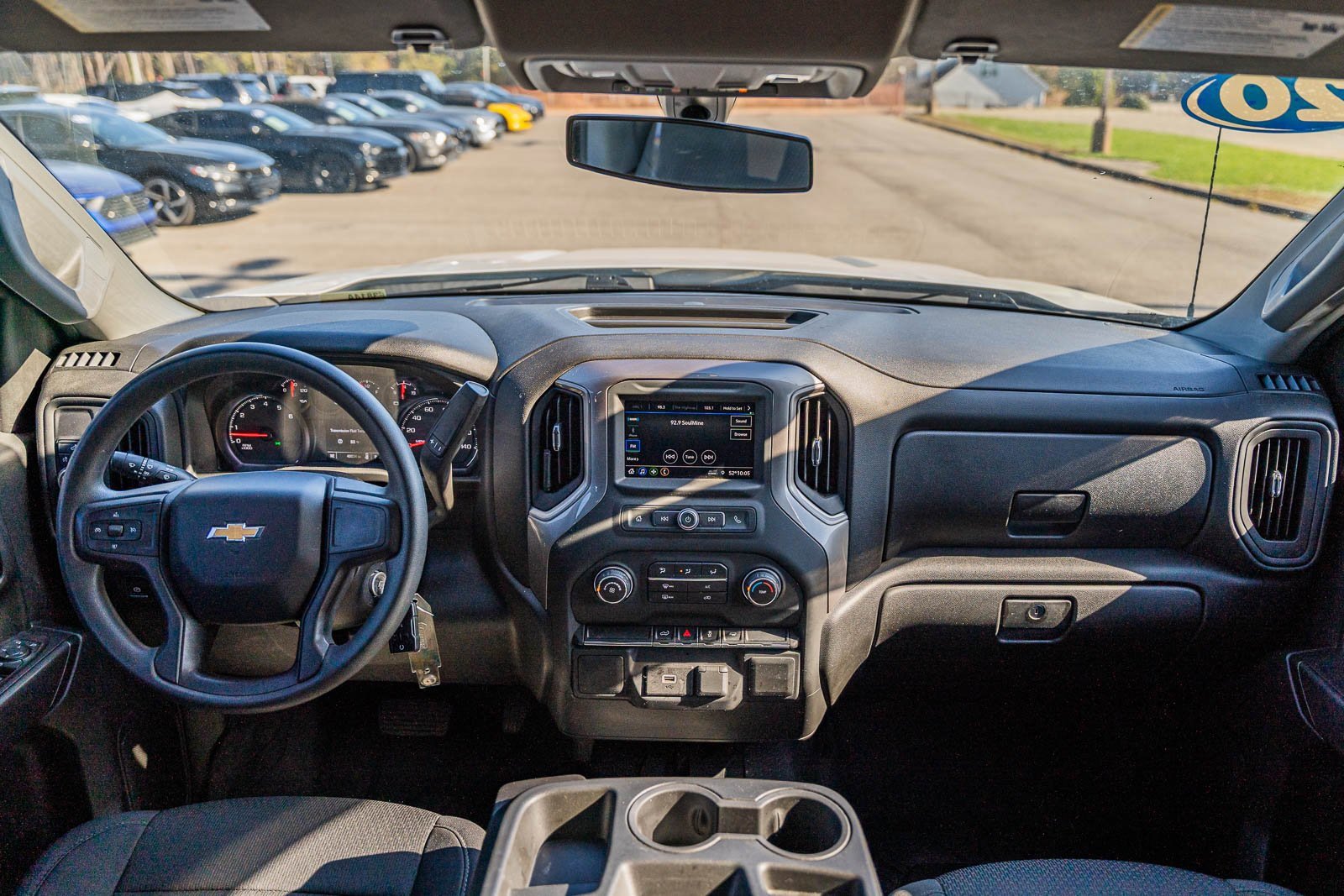 Used 2020 Chevrolet Silverado 1500 Custom w/ Custom Value Package image 25