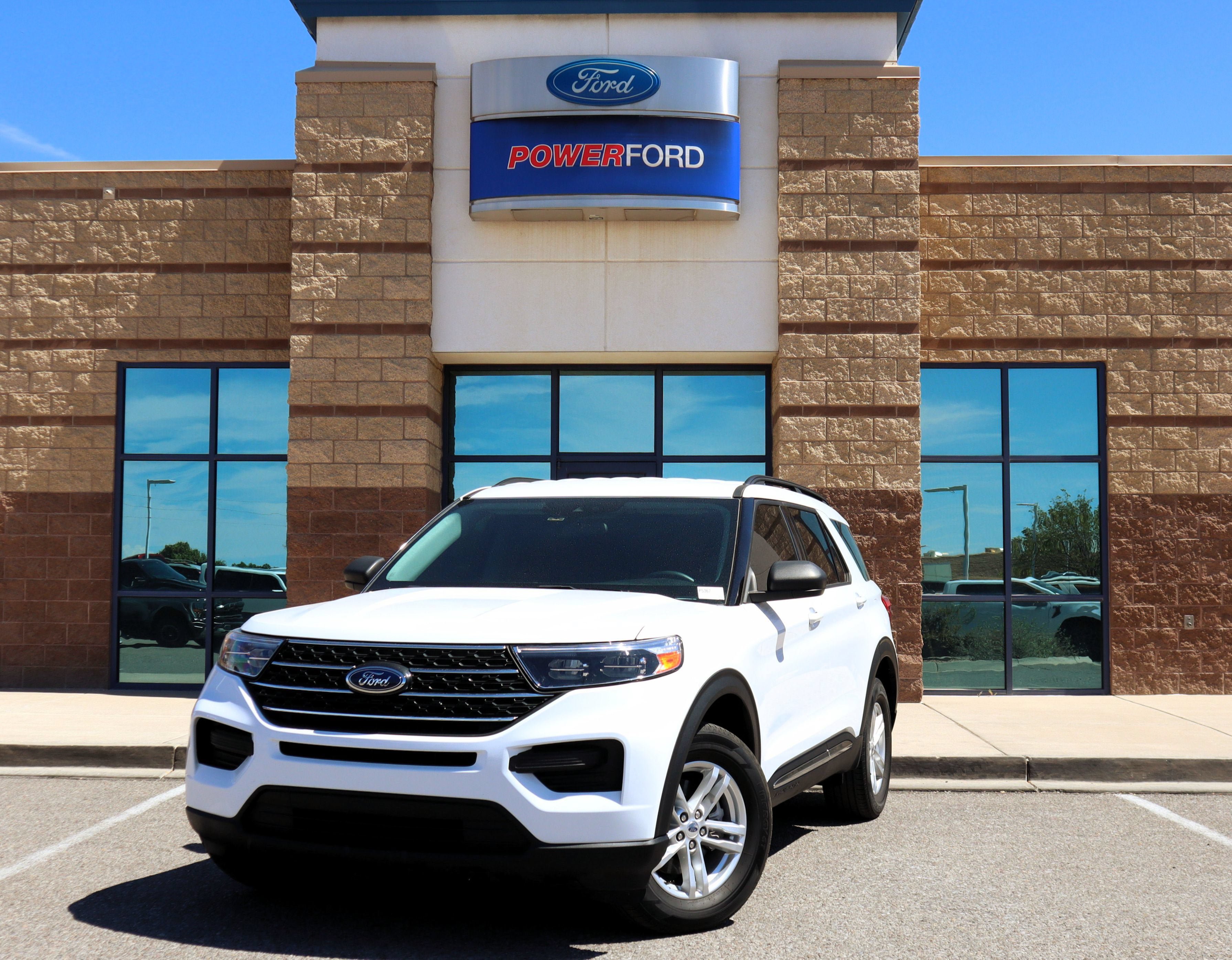 Certified 2023 Ford Explorer XLT AWD/4WD image 2