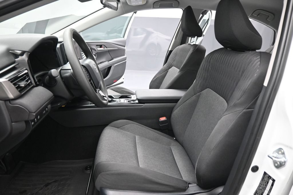 Used 2025 Toyota Camry LE FWD image 9