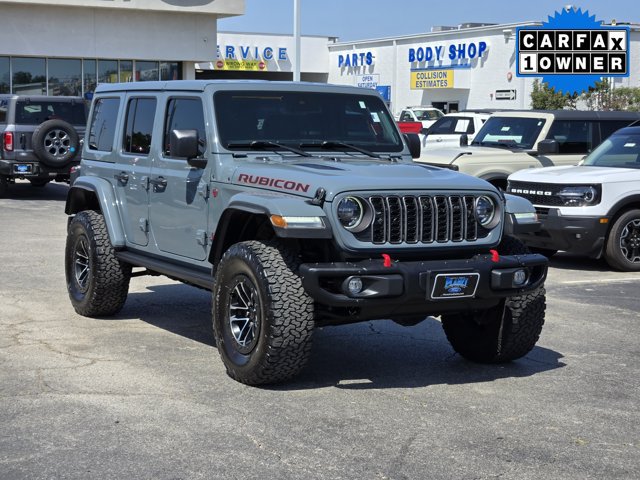 Used 2024 Jeep Wrangler Unlimited Rubicon AWD/4WD image 3