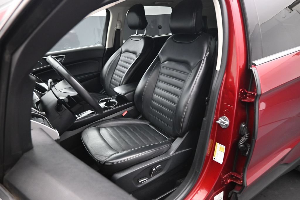 Certified 2017 Ford Edge SEL w/ Equipment Group 201A AWD/4WD image 9