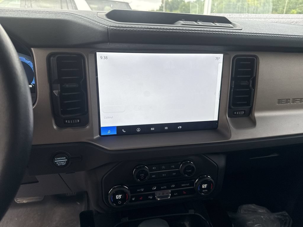 Certified 2025 Ford Bronco Outer Banks AWD/4WD image 12