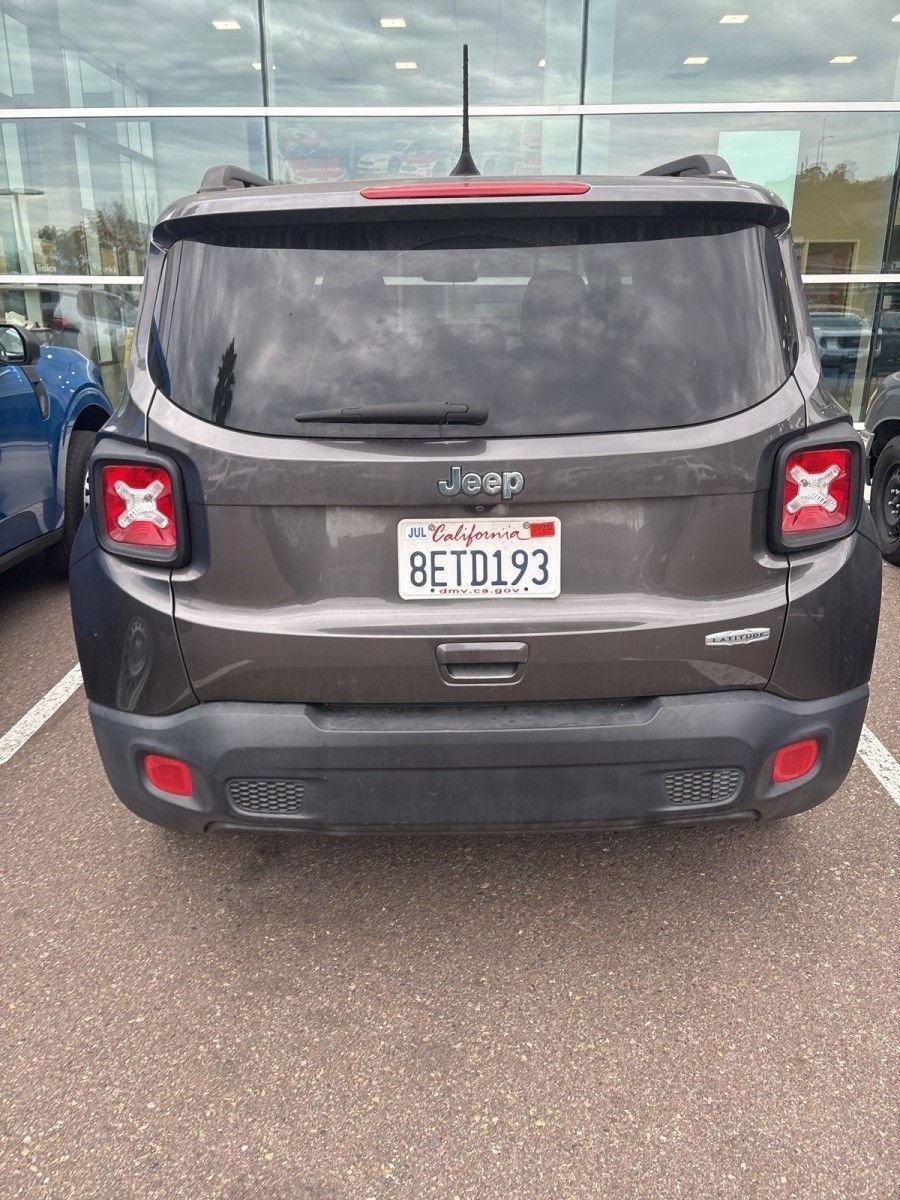 Used 2018 Jeep Renegade Latitude image 6