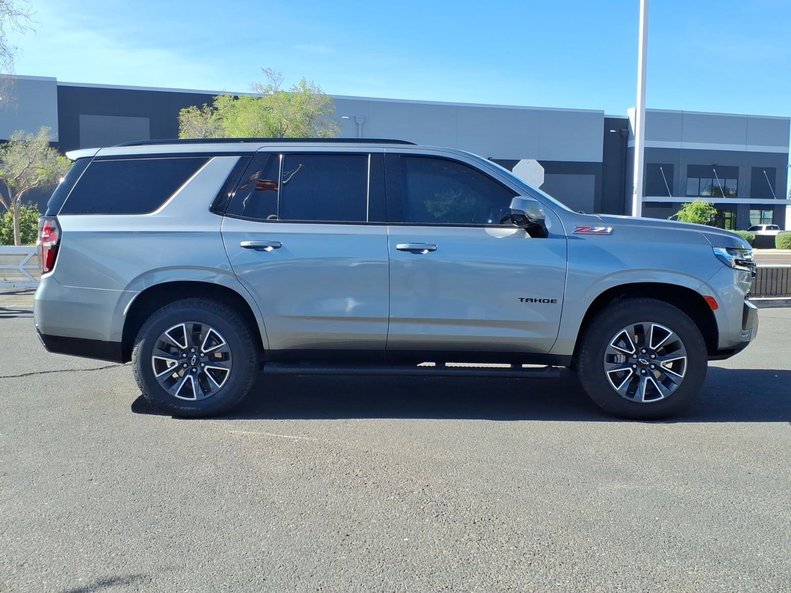 Used 2023 Chevrolet Tahoe Z71 w/ Luxury Package image 2