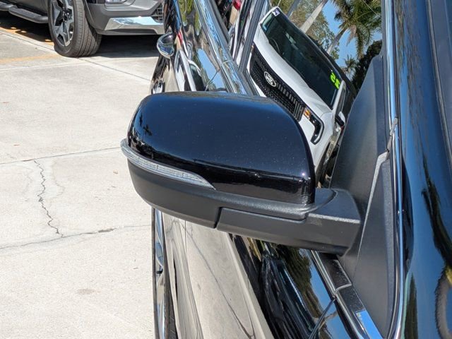 Certified 2024 Ford Edge Titanium w/ Titanium Elite Package image 10