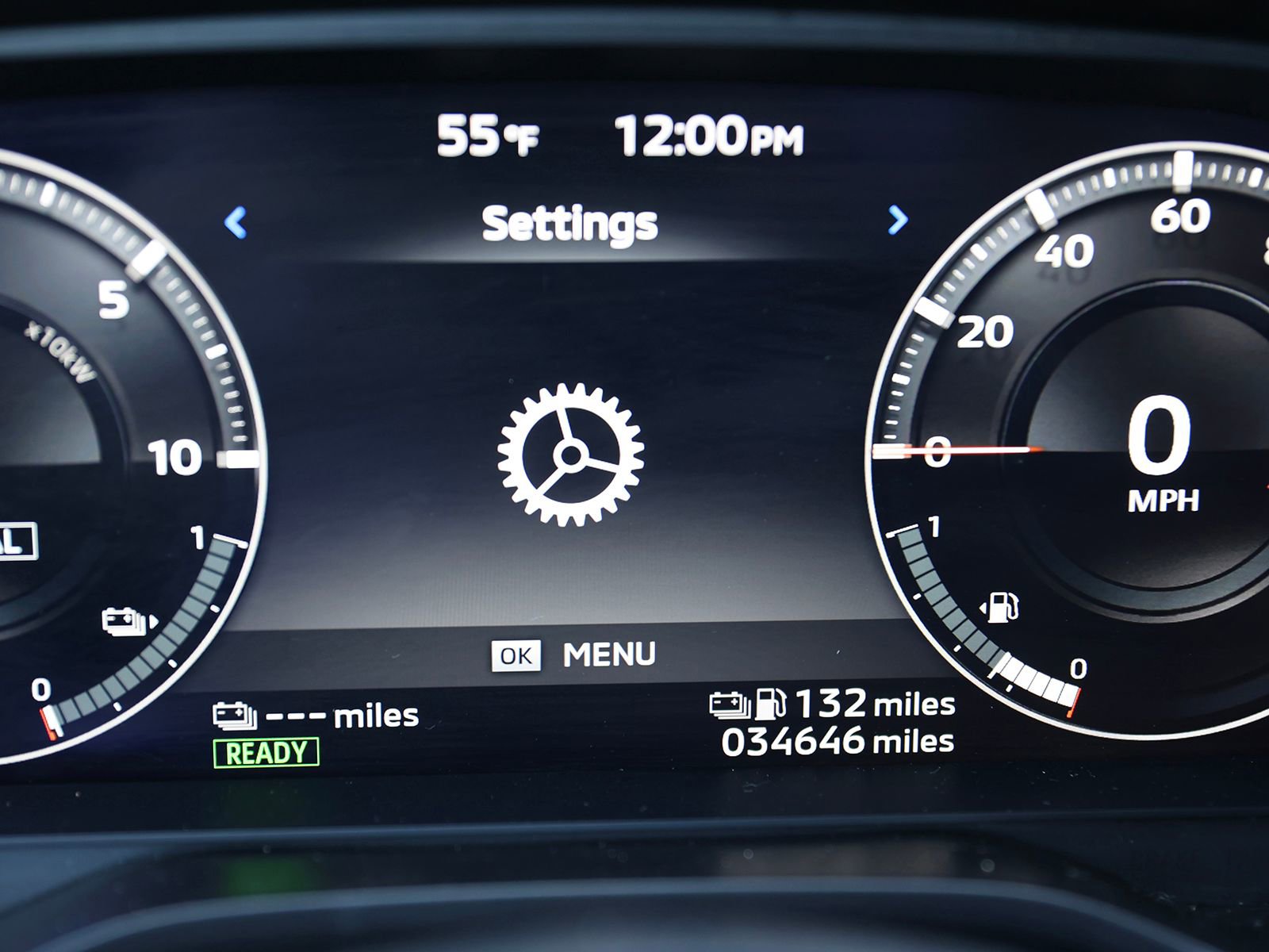 Used 2024 Mitsubishi Outlander 4WD Plug-In Hybrid image 42