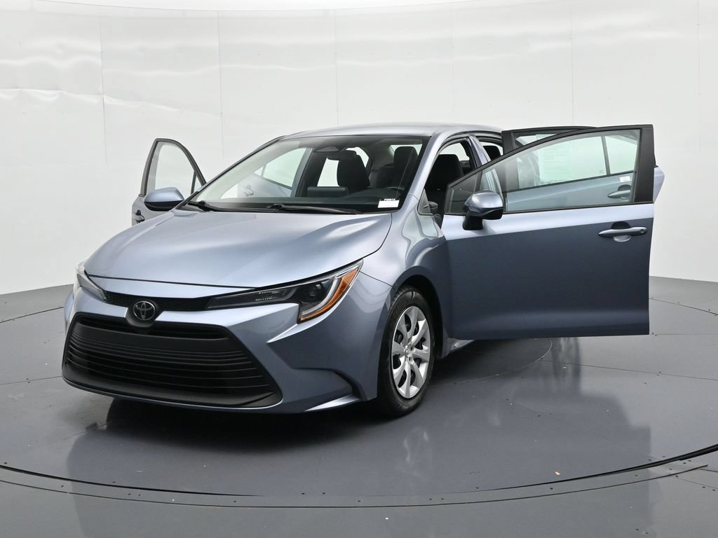 Used 2024 Toyota Corolla LE FWD image 24